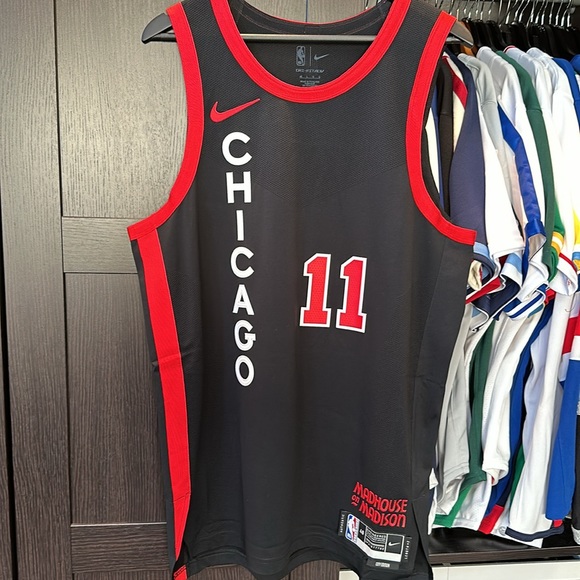 Nike DeMar DeRozan Chicago Bulls Authentic NBA Jersey - City Edition - Black 48 - Picture 1 of 6